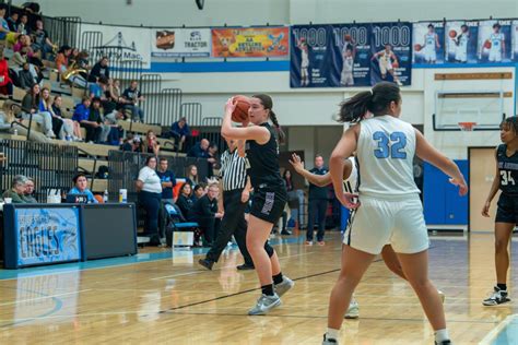 Women's Basketball Pioneers 